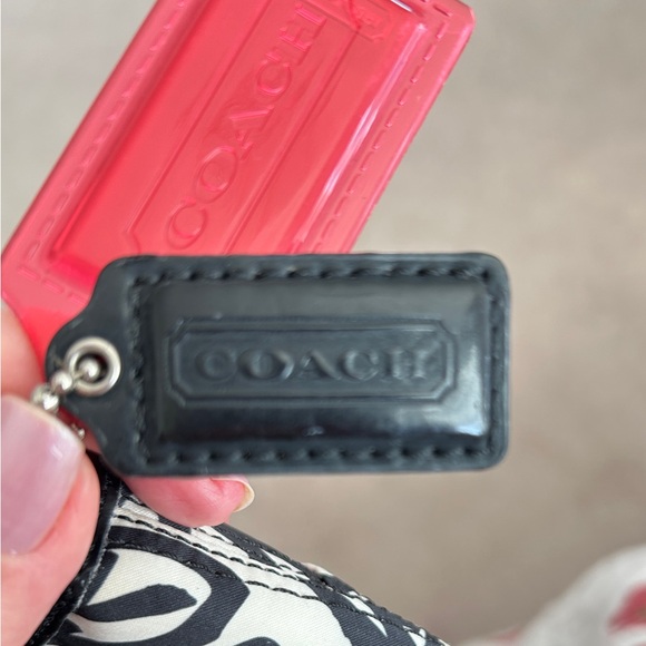 Coach Kyra Poppy Medium Crossbody Purse - Floral / Daisy - Picture 2 of 9